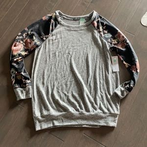 Pink Clover Women’s Floral Sleeve Sweatshirt